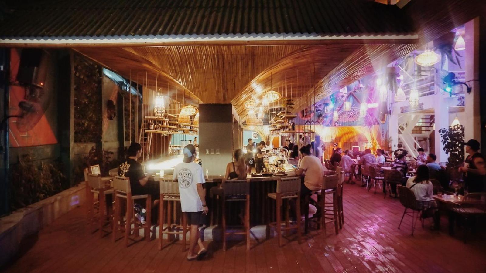Hostel Happiness Boracay *